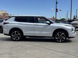 Used 2022 Mitsubishi Outlander SE image 5