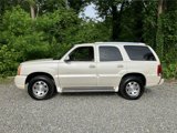 Used 2005 Cadillac Escalade AWD image 2