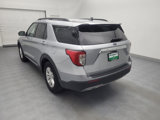 Used 2022 Ford Explorer XLT w/ Equipment Group 202A image 5