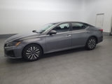 Used 2023 Nissan Altima 2.5 SV image 2