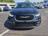 Used 2024 Chrysler Pacifica Touring-L image 2