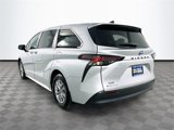 Certified 2025 Toyota Sienna XLE image 5