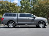Used 2019 Nissan Titan SV w/ SV Convenience Package image 2
