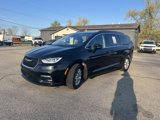 Used 2022 Chrysler Pacifica Touring-L image 5
