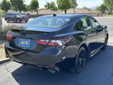Used 2022 Toyota Camry SE image 3