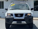 Used 2015 Nissan Xterra S image 2