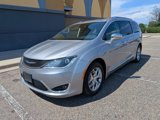 Used 2018 Chrysler Pacifica Limited image 3