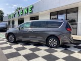 Used 2023 Chrysler Pacifica Touring-L image 6