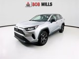Used 2022 Toyota RAV4 LE image 3
