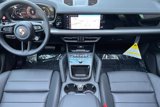Used 2024 Porsche Cayenne image 5