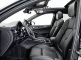 Certified 2024 Porsche Macan image 6