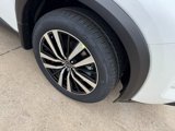 New 2025 Nissan Pathfinder Platinum image 2