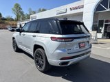 New 2025 Jeep Grand Cherokee Summit image 2