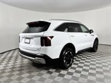 Used 2024 Kia Sorento S image 5