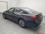 Used 2023 Nissan Altima 2.5 SV image 3
