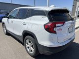 Used 2024 GMC Terrain SLE image 3