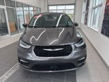 Used 2023 Chrysler Pacifica Touring-L image 2