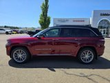 New 2025 Jeep Grand Cherokee Summit image 2