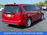 New 2026 Chrysler Pacifica Select image 3