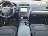 Used 2017 Ford Explorer XLT w/ Equipment Group 201A image 3