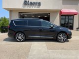 New 2025 Chrysler Pacifica Pinnacle image 4