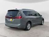Used 2022 Chrysler Pacifica Touring-L image 3