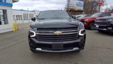 Used 2022 Chevrolet Suburban LT w/ Luxury Package image 3