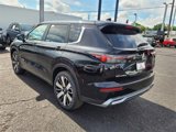 New 2025 Mitsubishi Outlander SE image 3