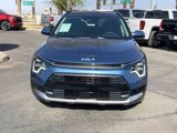 Used 2023 Kia Niro SX Touring image 3