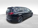 New 2025 Chrysler Pacifica Limited image 5