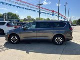 Used 2023 Chrysler Pacifica Touring-L image 6