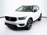 Used 2022 Volvo XC40 T5 R-Design w/ Advanced Package image 3