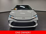 Used 2025 Toyota Camry LE image 3