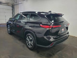 Used 2021 Toyota Highlander XLE image 5