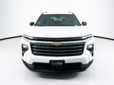 Used 2024 Chevrolet Traverse LT image 2