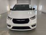 New 2025 Chrysler Pacifica Select image 2