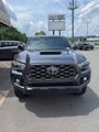 Used 2018 Toyota Tacoma TRD Sport image 2