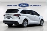 Used 2023 Toyota Sienna Platinum image 3