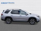 New 2025 Honda Pilot Touring image 4