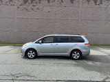 Used 2011 Toyota Sienna LE image 2