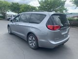 Used 2018 Chrysler Pacifica Limited w/ Advanced Safetytec Group image 2