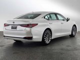 New 2025 Lexus ES 300h w/ Luxury Package image 3