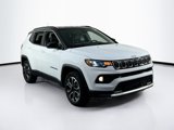 Used 2024 Jeep Compass Limited image 3