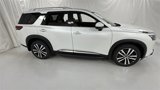New 2025 Nissan Pathfinder Platinum image 2