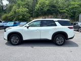 Used 2024 Nissan Pathfinder SV image 2