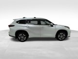 Used 2024 Toyota Highlander XLE image 5
