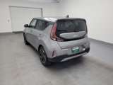 Used 2023 Kia Soul EX image 5