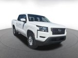 Used 2024 Nissan Frontier SV image 3