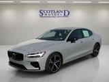 Used 2024 Volvo S60 B5 Plus image 2