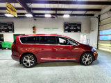 Used 2022 Chrysler Pacifica Pinnacle image 5